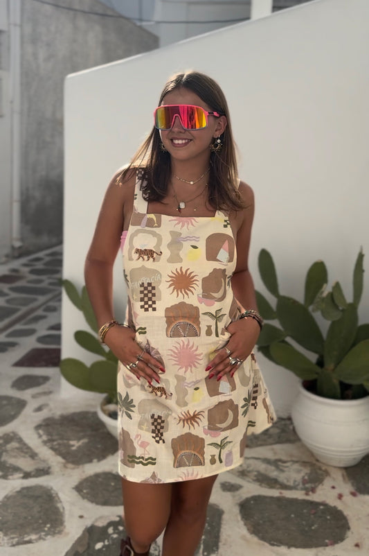 Fantacia Pinafore